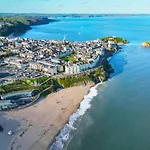 South Beach View - 2 Bedroom Apartment - Tenby