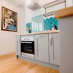 Luxury Studio Above The Stunning Tenby Harbour