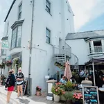 Luxury Studio Above The Stunning Tenby Harbour