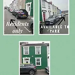 5 Min Walk To Beaches & Pembrokeshire Coast Path