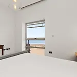 Sea Breeze - Spectacular Sea Views