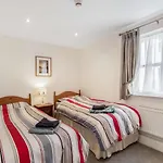 2 Bed In Tenby Fb115