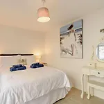 2 Bed In Tenby Fb290