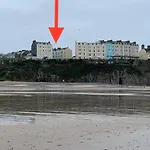 2 Bed In Tenby Fb034