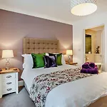 2 Bed In Tenby Fb034