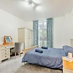 2 Bed In Tenby 94175