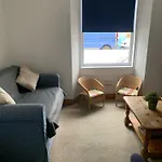 Tenby Cottage With Parking