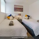 Tenby Heights, 5 En-Suites, Parking & Garden