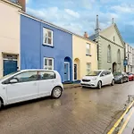 3 Bed In Tenby 90360