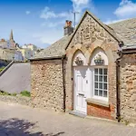 2 Bed In Tenby 88608