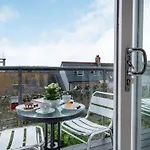 3 Bed In Tenby Fb055