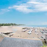 2 Bed In Tenby Fb114