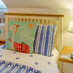 3 Bed In Tenby Fb273