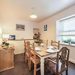 3 Bed In Tenby 86574