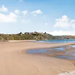 2 Bed In Tenby Fb115