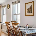 2 Bed In Tenby Fb115