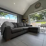 Oak Cottage