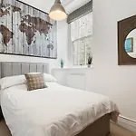 Laston Garden Apartment - Sea Views Large Terrace