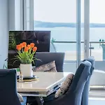 Waters Edge - 2 Bedroom Apartment - Tenby