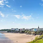 1 Bed In Tenby Fb057