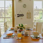 2 Bed In Tenby 88738