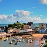 2 Bed In Tenby Fb284