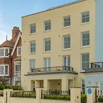 2 Bed In Tenby Fb110