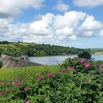 Ship Cottage Tenby Beach 50M