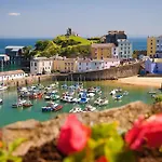 2 Bed In Tenby 83211