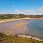 2 Bed In Tenby 83211
