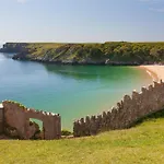 2 Bed In Tenby 83211
