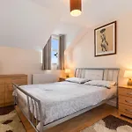 Arcadia House - Close To Beaches Harbour And Town