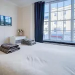 Skokholm Apartment - 3 Bedroom Apartment - Tenby