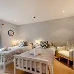 The Burrows Cottage