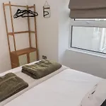 3 Somerset Place