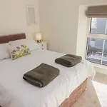 3 Somerset Place