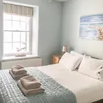 1 Quay Hill