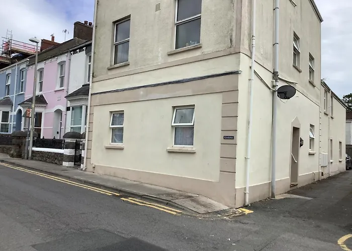 1 - Bed Ground Floor Apartment Tenby