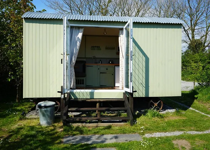 Hillcrest Hut