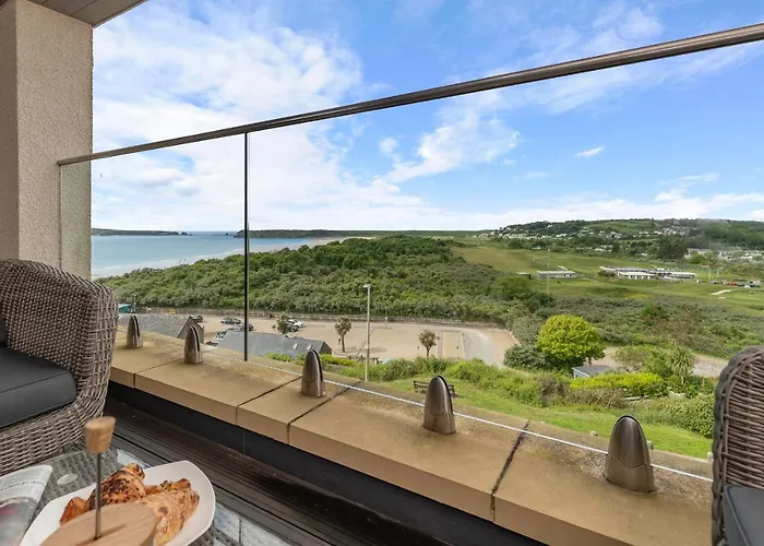 Apartment 10 Waterstone House - Luxury Apartment With Sea Views
