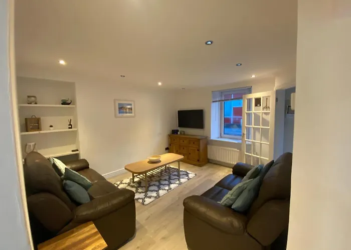 Sands Reach, Dog Friendly Tenby House