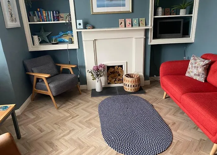 No 16 Dog Friendly Tenby Cottage