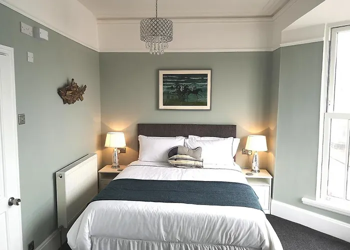 Ivy Bank Guest House, Tenby
