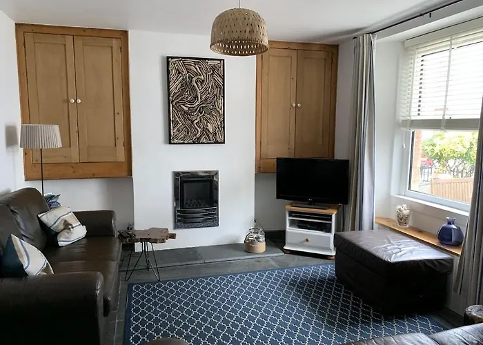 Seasalt Cottage - Modernised Traditional Cottage, Sleeps 5,Short Walk To Beaches, Town, Amenities