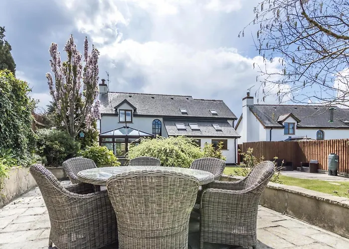 French Fields - 4 Bedroom House - St Florence