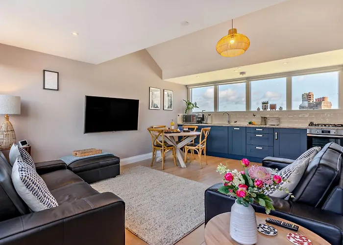 2 Bed In Tenby 94318