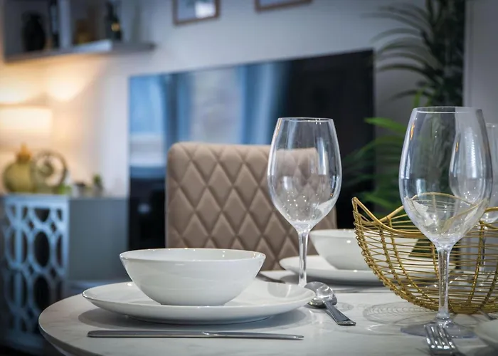 Luxurious Apartment Charlton Mews - 2 Bed - Tenby