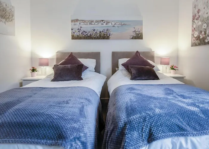 Luxurious Apartment Charlton Mews - 2 Bed - Tenby