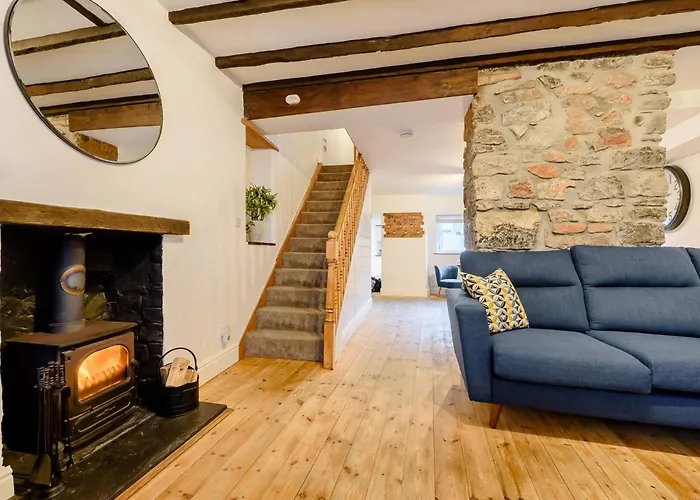 3 Bed In Tenby 90360
