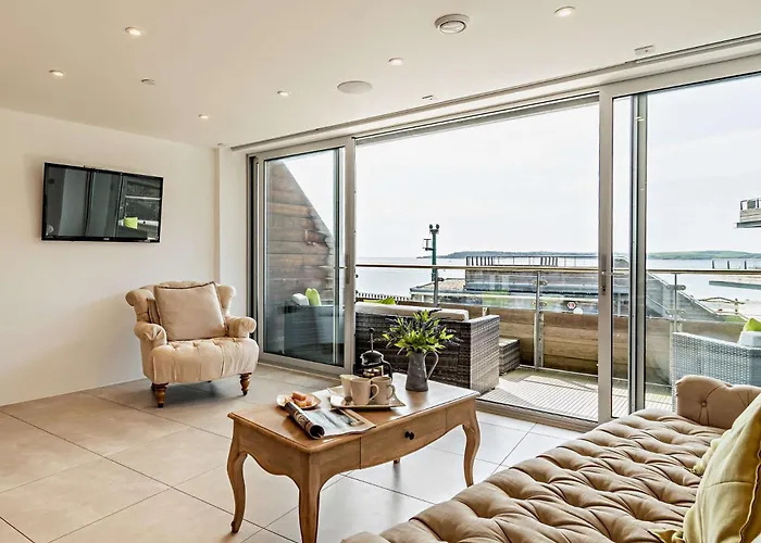 2 Bed In Tenby Fb292